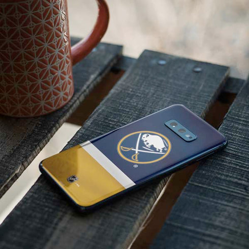 NHL Buffalo Sabres Jersey Galaxy S10e Skin