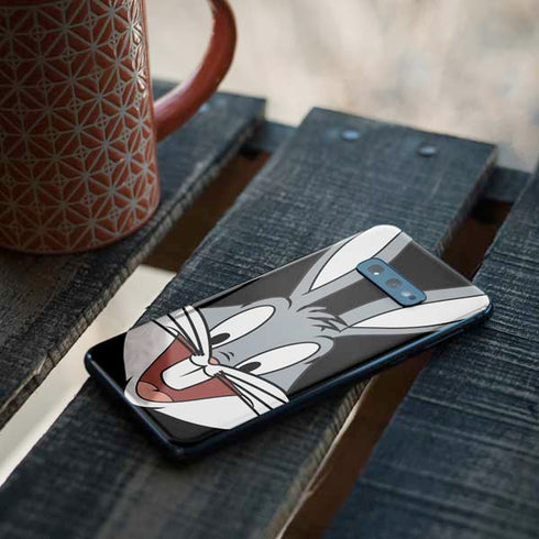 Looney Tunes Bugs Bunny Galaxy S10e Skin