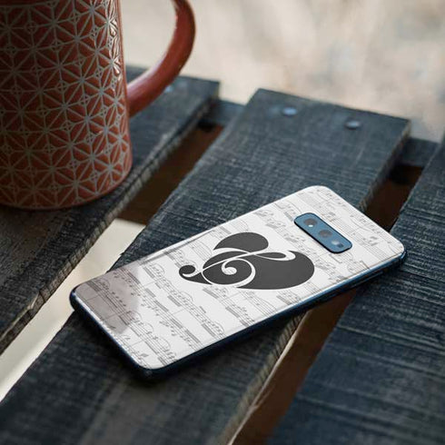 BW Musical Notes Galaxy S10e Skin