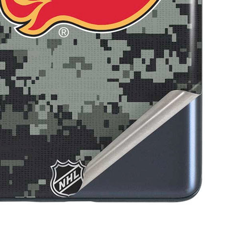NHL Calgary Flames Camo Galaxy S20 Fan Edition Skin