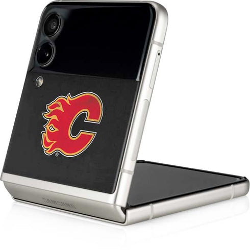 NHL Calgary Flames Distressed Galaxy Z Flip3 5G Skin