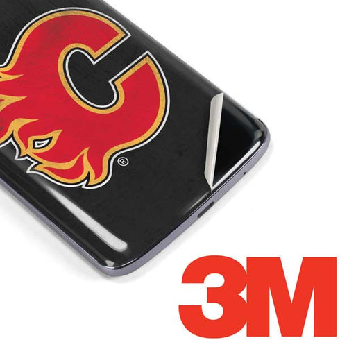 NHL Calgary Flames Distressed Moto E5 Plus Skin