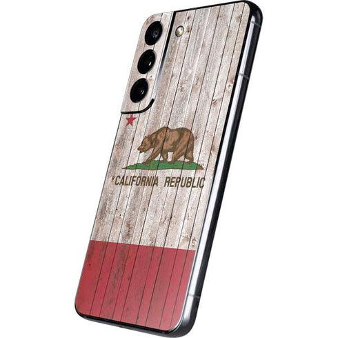California Flag Dark Wood Galaxy S22 Skin