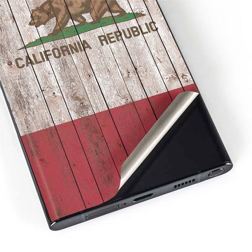 California Flag Dark Wood Galaxy S22 Ultra Skin