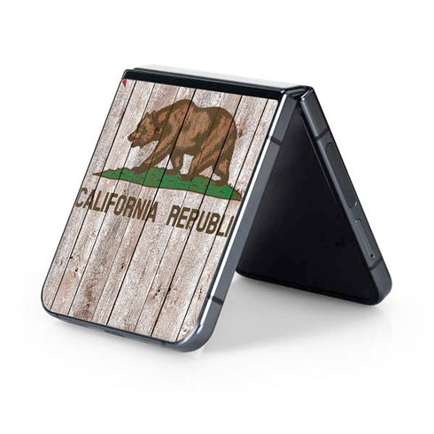 California Flag Dark Wood Galaxy Z Flip5 5G Skin