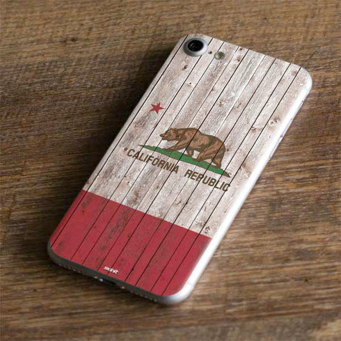 California Flag Dark Wood iPhone 7 Skin