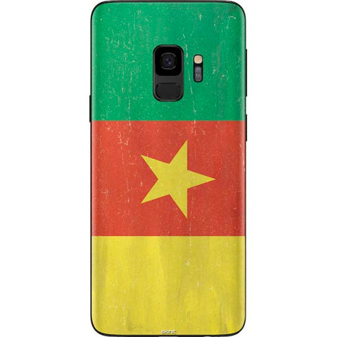 Cameroon Flag Distressed Galaxy S9 Skin