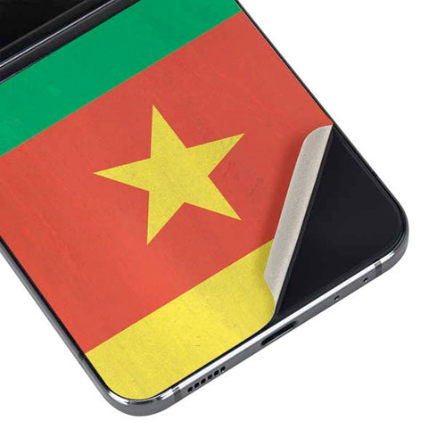Cameroon Flag Distressed Galaxy Z Flip5 5G Skin