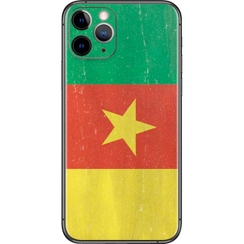 Cameroon Flag Distressed iPhone 11 Pro Skin