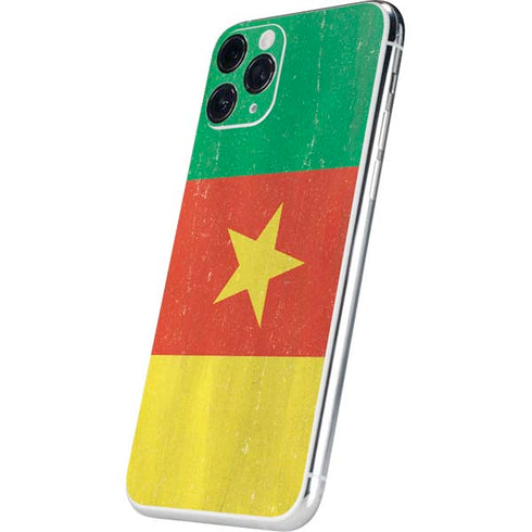 Cameroon Flag Distressed iPhone 11 Pro Skin