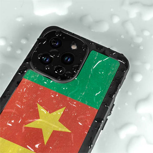 Cameroon Flag Distressed iPhone 14 Pro Waterproof Case