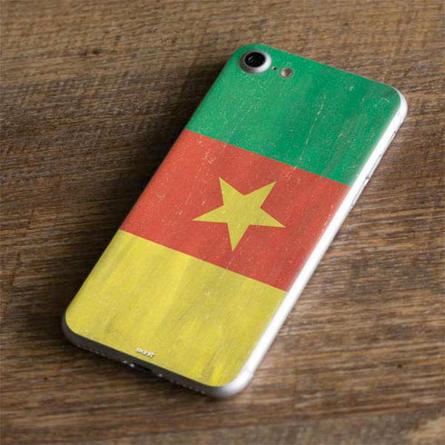 Cameroon Flag Distressed iPhone 7 Skin
