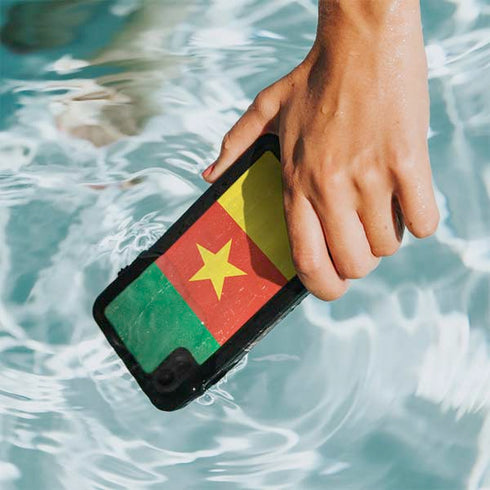 Cameroon Flag Distressed iPhone XR Waterproof Case