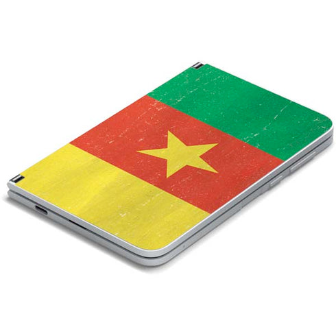 Cameroon Flag Distressed Surface Duo Skin