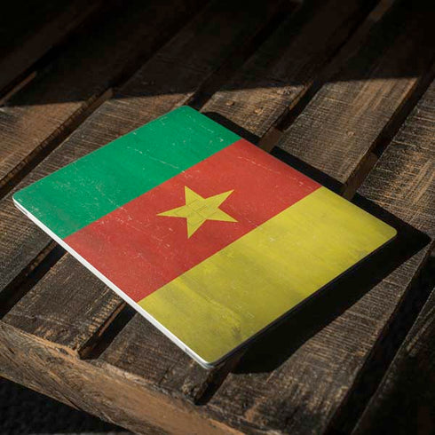 Cameroon Flag Distressed Surface Laptop 3 13.5in Skin