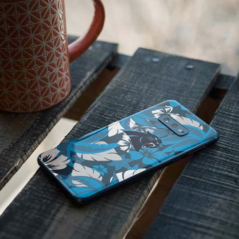 NFL Carolina Panthers Tropical Print Galaxy S10e Skin