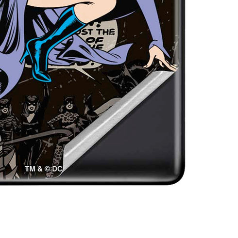 DC Comics Catwoman Vintage Action Pose Pattern Google Pixel 6 Pro Skin