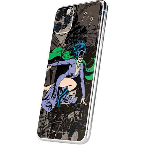 DC Comics Catwoman Vintage Action Pose Pattern iPhone 11 Pro Max Skin