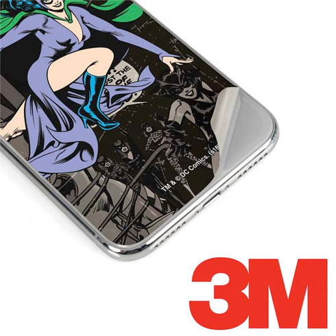 DC Comics Catwoman Vintage Action Pose Pattern iPhone 11 Pro Skin
