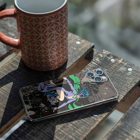 DC Comics Catwoman Vintage Action Pose Pattern iPhone 11 Pro Skin