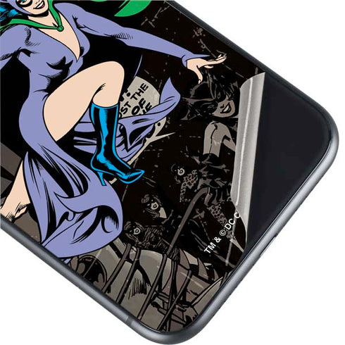 DC Comics Catwoman Vintage Action Pose Pattern iPhone 11 Skin