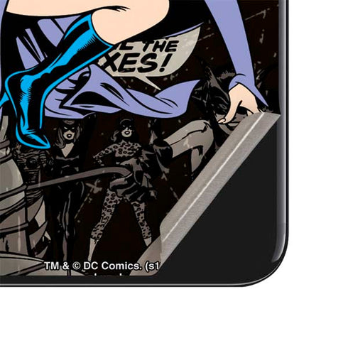 DC Comics Catwoman Vintage Action Pose Pattern iPhone SE (2nd & 3rd Gen) Skin