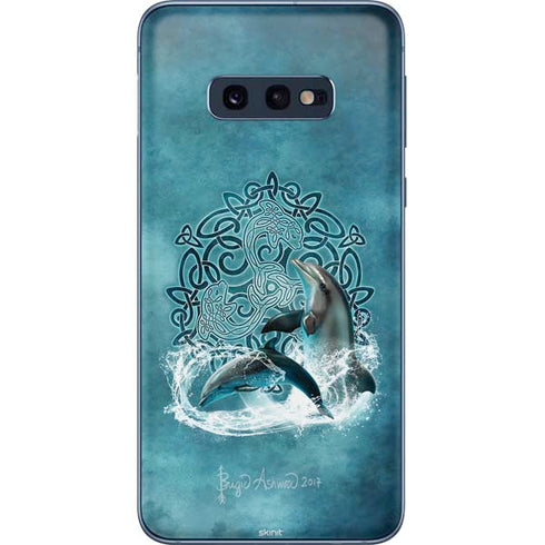 Brigid Ashwood Celtic Dolphin Galaxy S10e Skin