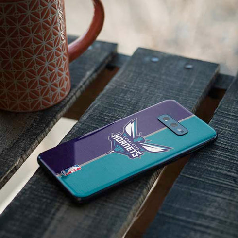 NBA Charlotte Hornets Canvas Galaxy S10e Skin