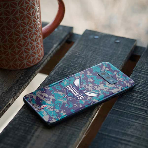 NBA Charlotte Hornets Digi Camo Galaxy S10e Skin