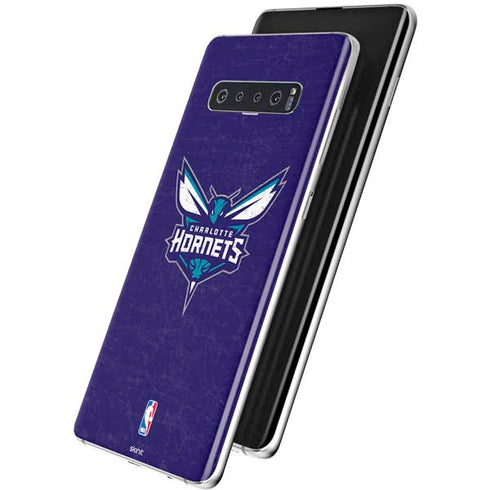 NBA Charlotte Hornets Distressed-Purple Galaxy S10 Skin