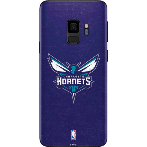 NBA Charlotte Hornets Distressed-Purple Galaxy S9 Skin