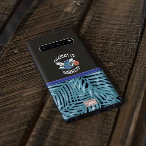 NBA Charlotte Hornets Retro Palms Galaxy S10 Skin