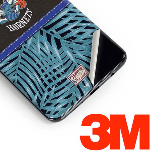 NBA Charlotte Hornets Retro Palms Galaxy S10e Skin