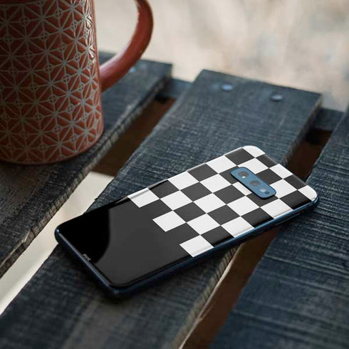 Checkerboard Split Galaxy S10e Skin