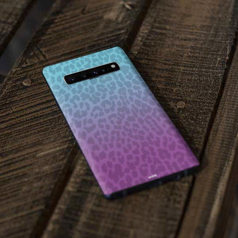 Cheetah Print Purple and Blue Galaxy S10 Plus Skin