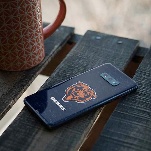 NFL Chicago Bears - Alternate Distressed Galaxy S10e Skin