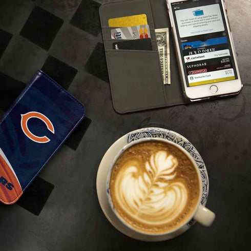 NFL Chicago Bears iPhone SE (2nd & 3rd Gen) Folio Case