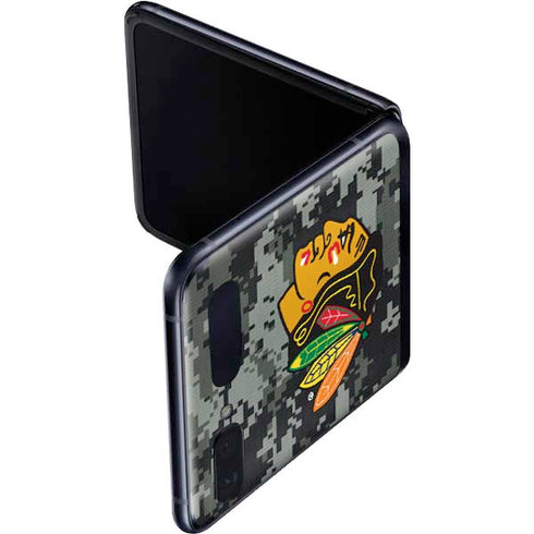 NHL Chicago Blackhawks Camo Galaxy Z Flip Skin