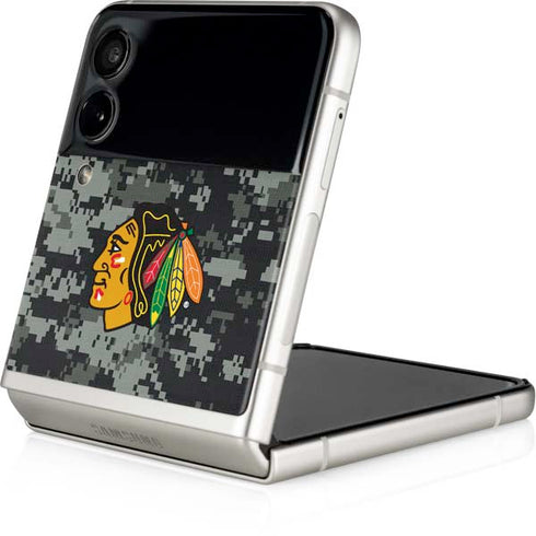 NHL Chicago Blackhawks Camo Galaxy Z Flip3 5G Skin