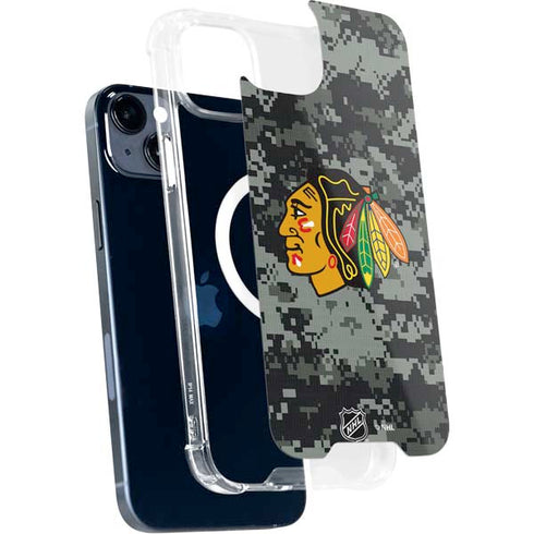 NHL Chicago Blackhawks Camo iPhone 15 Plus MagSafe Case