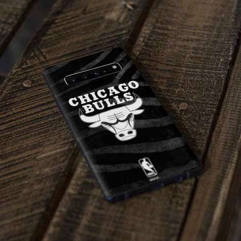 NBA Chicago Bulls Black Animal Print Galaxy S10 Skin