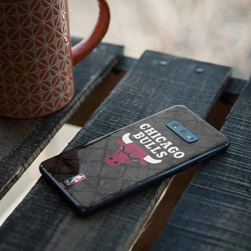 NBA Chicago Bulls Dark Rust Galaxy S10e Skin