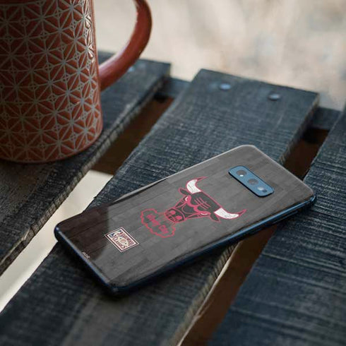 NBA Chicago Bulls Hardwood Classics Galaxy S10e Skin