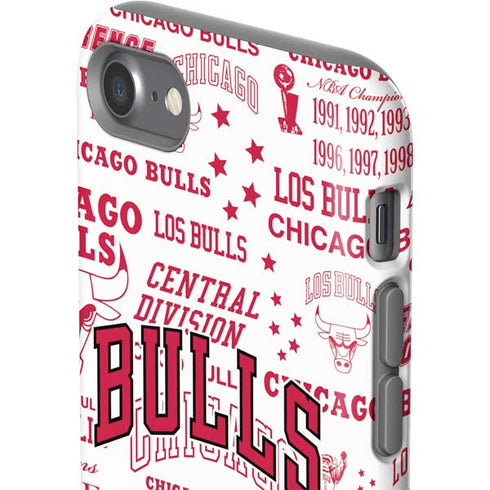NBA Chicago Bulls Historic Blast iPhone SE (2nd & 3rd Gen) Pro Case