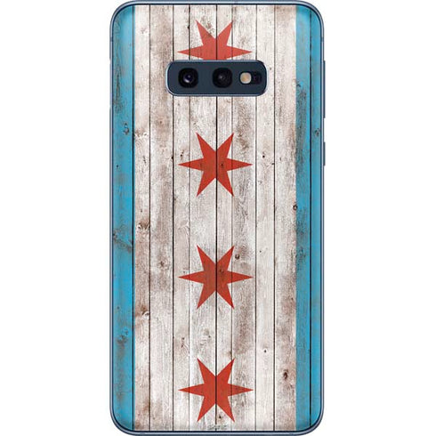 Chicago Flag Dark Wood Galaxy S10e Skin