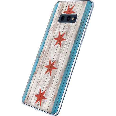 Chicago Flag Dark Wood Galaxy S10e Skin