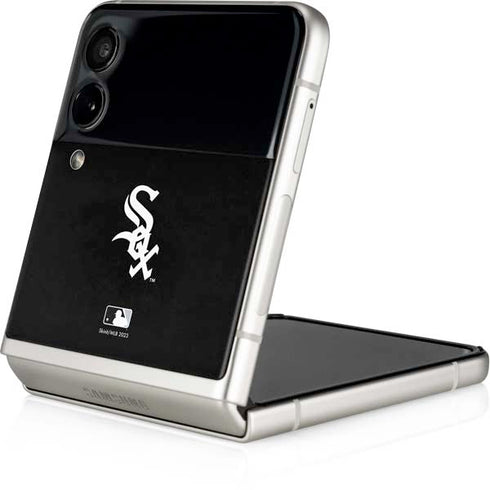 MLB Chicago White Sox - Solid Distressed Galaxy Z Flip3 5G Skin