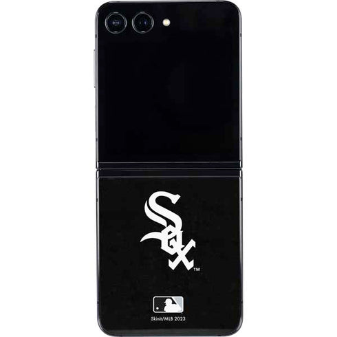 MLB Chicago White Sox - Solid Distressed Galaxy Z Flip5 5G Skin