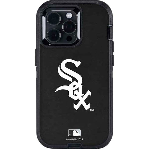 MLB Chicago White Sox - Solid Distressed Otterbox Defender iPhone Skin