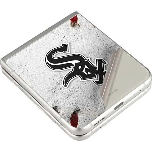 MLB Chicago White Sox Game Ball Galaxy Z Flip3 5G Skin